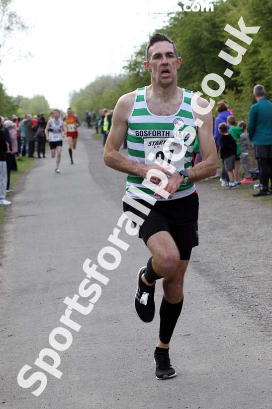 Terry O'Gara Memorial 5k Road Race, Wallsend. Photo:  David T. Hewitson/Sports for All Pics